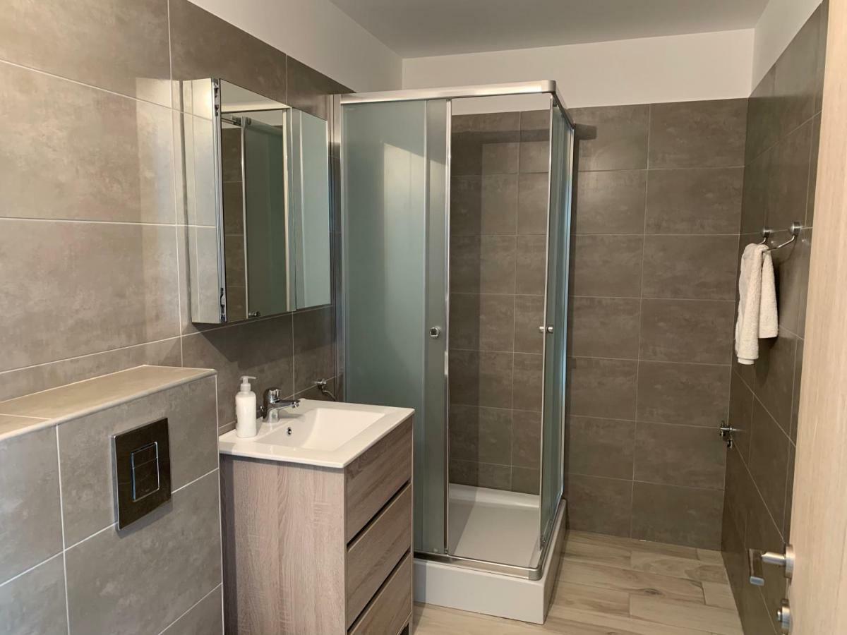 Vela Luxury Sea View Apartments - Marina Surf Navodari Exterior photo